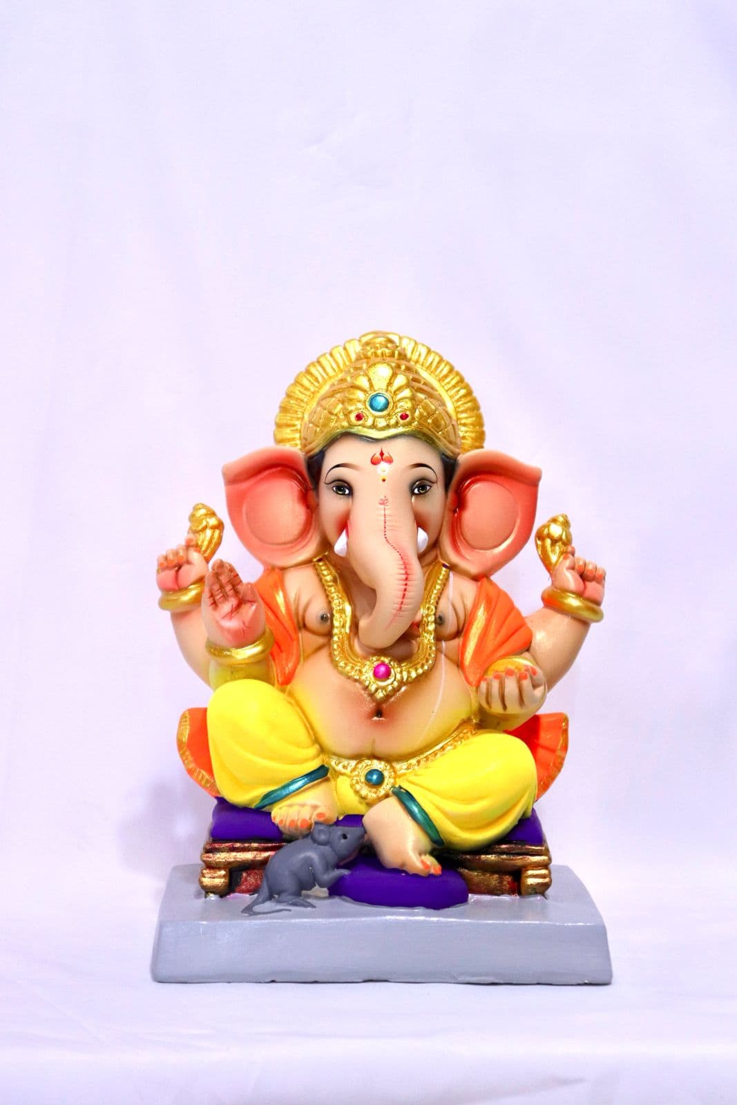 लहान उंदरावर पाय